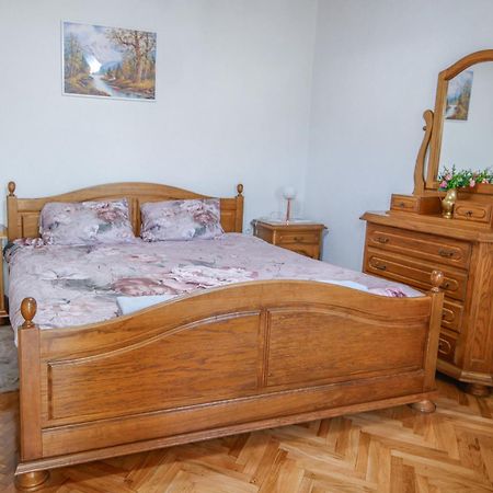 Apartman Marta I Soba Maja Gradiste Eksteriør bilde